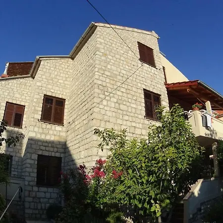 Lavanda Garden Apartment Rab Town