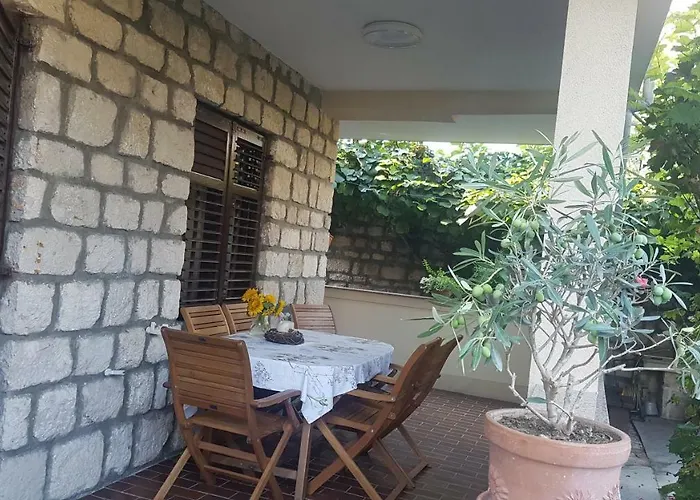 Lavanda Garden Apartman Rab Town