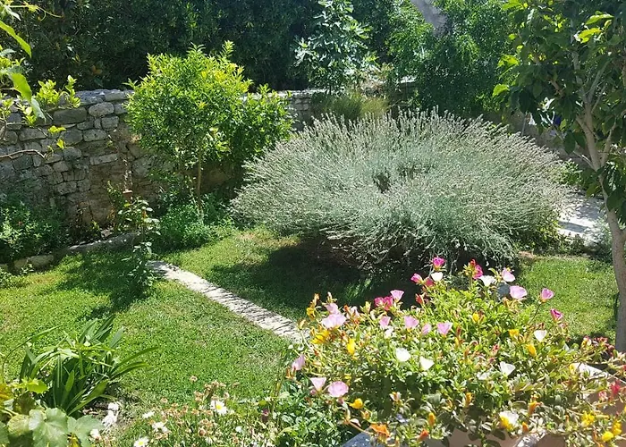 Lavanda Garden Apartman Rab Town