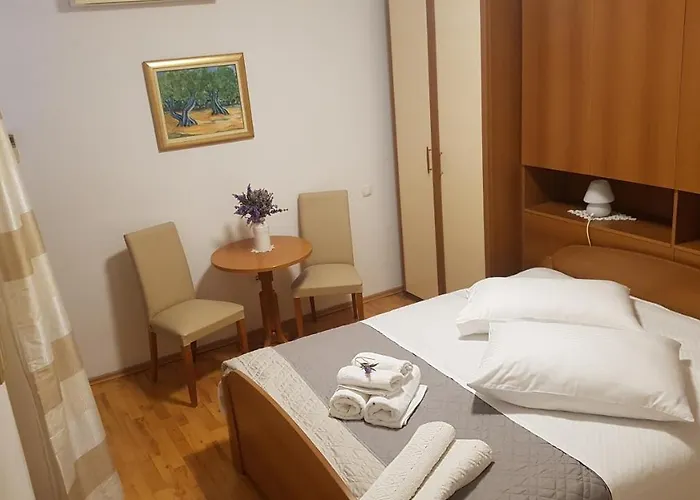 Apartman Lavanda Garden Rab Town