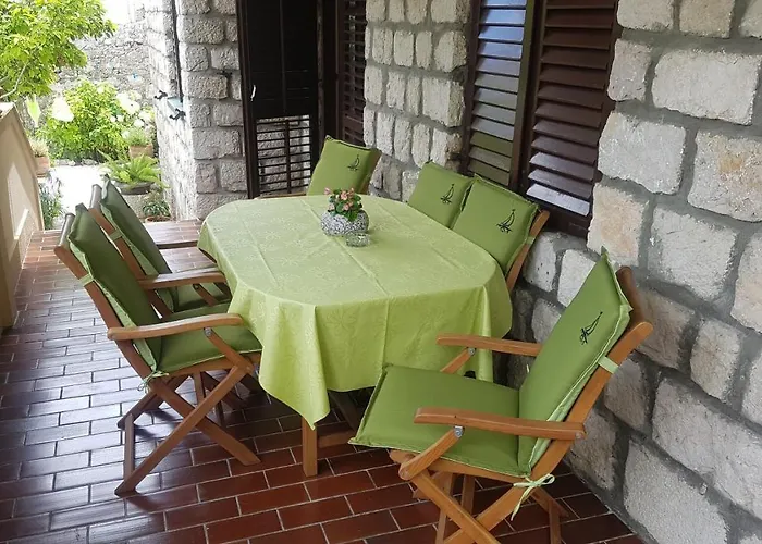 Lavanda Garden Apartman Rab Town